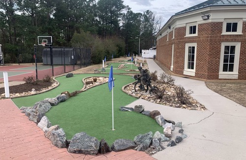 Berkeley Condo | Enjoy Williamsburg from your modern 4BR/4BA at Greensprings Resort. Great value.