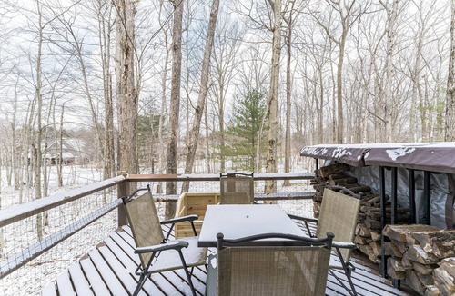 White Haven House | Enjoy Winter in the Poconos - New Renovated Ski In/Out to Jack Frost Mtn.