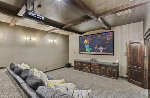 Meridian House | Entertainment Castle - Large Group & Company Func