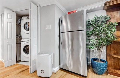 Eckington Apartment | Entire 1-BR Apt in NoMa/Eckington