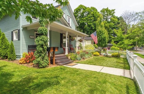 Garden District House | Entire Home Walk to Downtown with Outdoor Igloo, Hot Tub, Fire Pit & King Bed