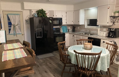 Port Clinton House | Entire house two blocks from Lake Erie beach & one block from park/playground