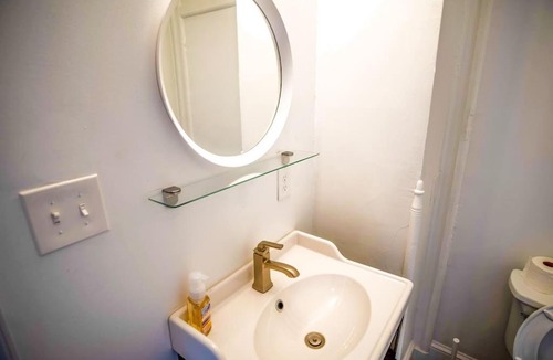 Charles Village Apartment | Entire Spacious Guest Unit @JHU (w Private Bath)