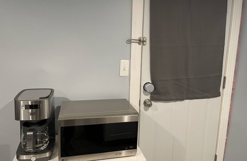 Downtown Baltimore Apartment | Entire Unit-5min to M&TBank Camden Yards