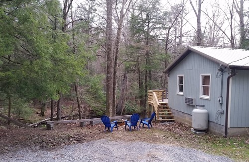French Creek Cabin | Escape on the river