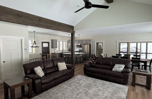 Saxton House | Escape to nature near beautiful Raystown Lake