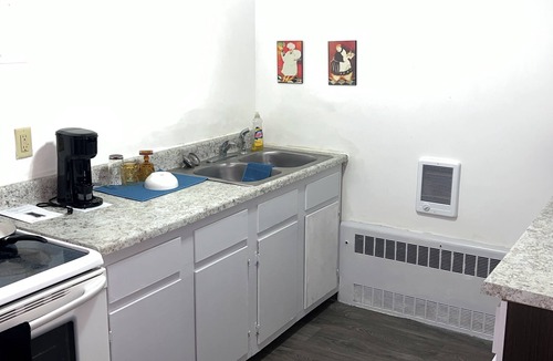Ottawa Apartment | "Escape to Tranquility Unlock Toledo's Hidden Gem: Luxe Escape Steps from dining