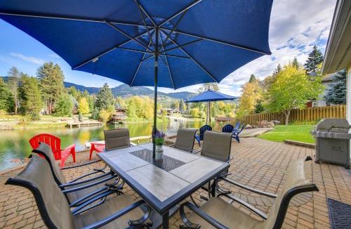 Sagle House | Expansive Waterfront Escape with Kayaks and SUPs!