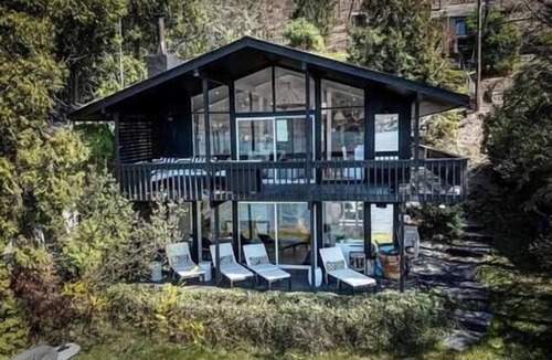 Greenwood Lake House | Explore a Luxurious Lakefront Dream Home