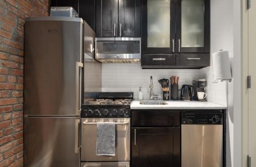 Hell's Kitchen Apartment | Explore NYC! Cozy 2BR in Prime Location