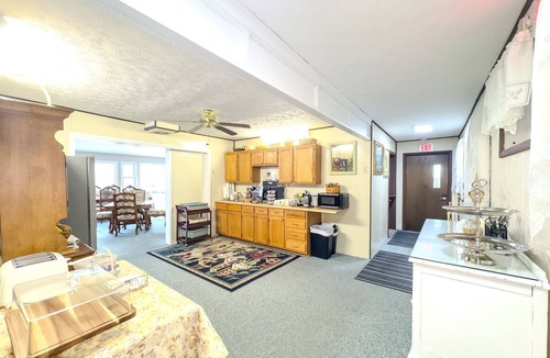 Marblehead Apartment | Explore, Relax, Repeat in Marblehead