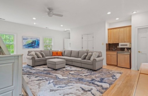 Davis Wharf House | Exquisite 4 bedroom, 3 and a half bath Georgian Estate Home on the Beach!