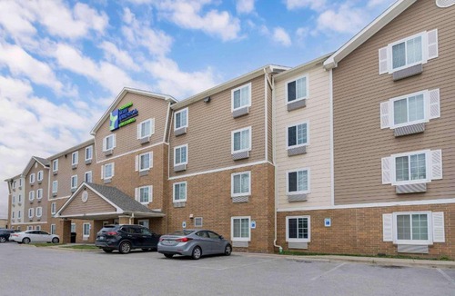 Louisville Hotel | Extended Stay America Select Suites - Louisville - Airport
