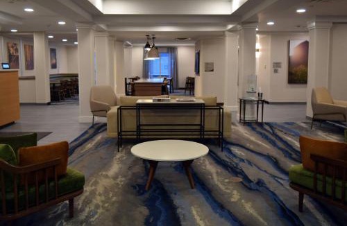 Austintown Hotel | Fairfield by Marriott Youngstown/Austintown