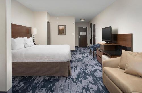 Linthicum Heights Hotel | Fairfield Inn & Suites Baltimore BWI Airport