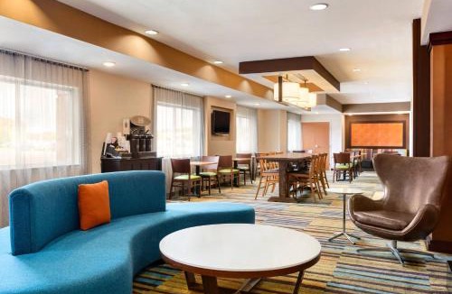 Maumee Hotel | Fairfield Inn & Suites by Marriott Toledo Maumee