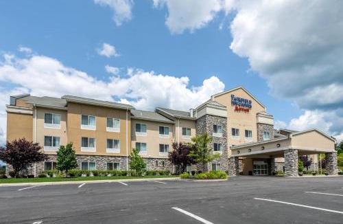 Slippery Rock Hotel | Fairfield Inn & Suites by Marriott Slippery Rock