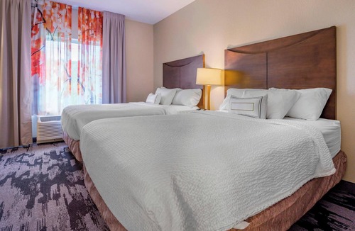 Slippery Rock Hotel | Fairfield Inn & Suites by Marriott Slippery Rock