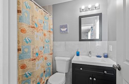 Newark Apartment | FaithInn - 3 Bed 2 Bath Near EWR/Downtown/NYC