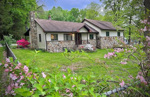 Mill Run House | Fall Vibes in Ohiopyle.Appalachian Mountain Inn~2 miles to Ohiopyle
