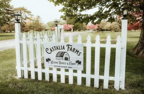 Sandusky House | Families, Private Farm, Event Space, Petting Zoo onsite, Cedar PT sports center