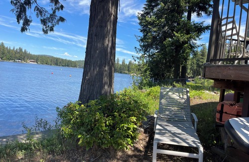 Newport Cabin | Family friendly 3-bedroom lake front cabin in Newport with a private dock