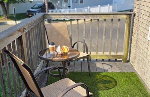 Keansburg House | Family-Friendly Beach House Just 1 Block from the Water in Keansburg!