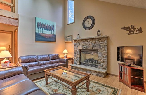 Lake Ariel House | Family-Friendly Lake Ariel Retreat with Pool Access!