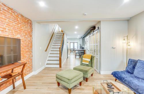 Columbia House | Family-Friendly Townhome with Patio in Columbia!