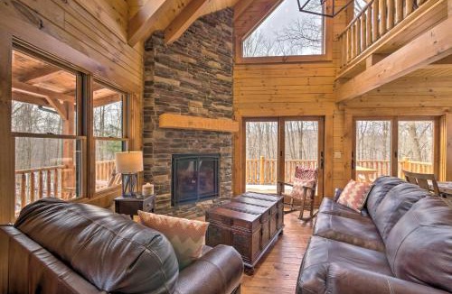 Bladensburg House | Family-Friendly Warsaw Cabin with Deck and Fireplace!