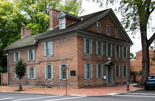 Newark Hotel | Family Fun at Brandywine Zoo! Pets Allowed, FREE Parking Onsite, Indoor Pool!