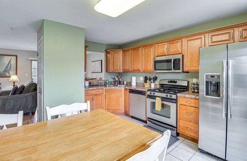 Monroeville House | Family Getaway 16 Mi to Pittsburgh!