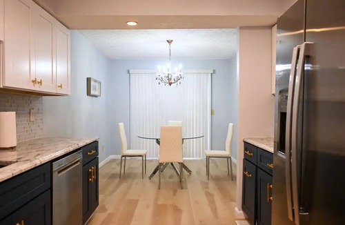Riverside House | Fancy retreat near Bridge Park: 3BR/2.5BA/2 Car Garage