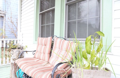 Mosby House | Fantastic Vibrant Art Home King bed/Wifi/Sound system Smart TV/Bike