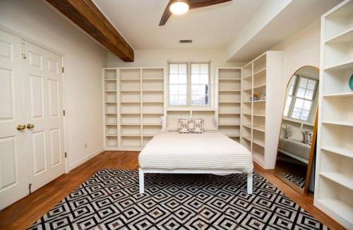 Farmville Apartment | Farmville Modern Loft