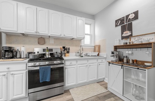 Jersey City Apartment | Fascinating apartment 10 min path and 20 min New York