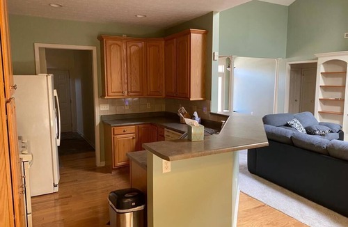 Vandalia House | Feel At home 13 minutes from Dayton International Airport