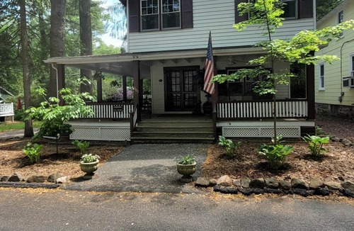 Mount Gretna Heights Cottage | Find Yourself on 1st Street