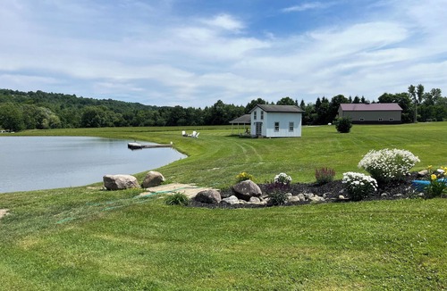 Dundee Cabin | Finger Lakes Pondside Haven