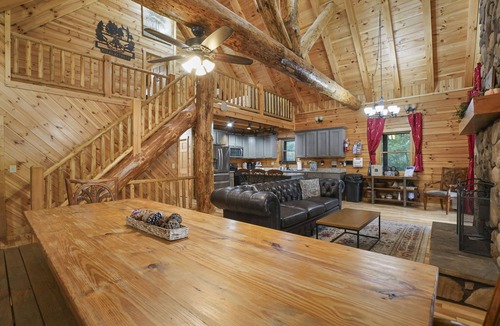 Carbon Hill Cabin | Firefly Hollow Lodge | Private Lot | Secluded
