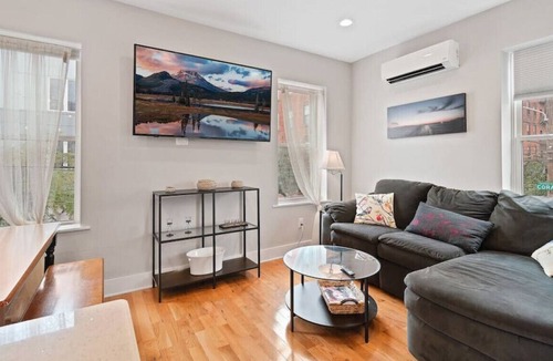Kensington House | Fishtown Home with Arcade | 5 BDRMS