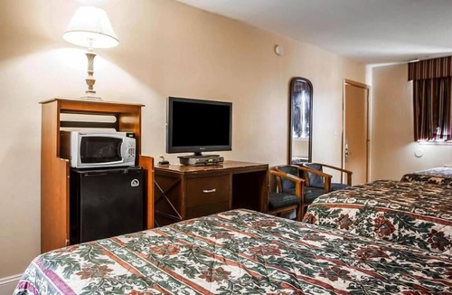 Seaside Heights Hotel | Flamingo Inn