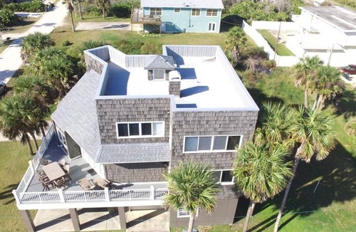 Marineland Acres House | Footsteps to the Beach - Sleeps 8-Quiet Beach in The Hammock