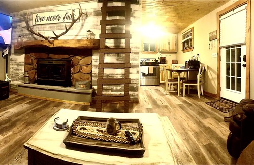 Weedville House | Four-bedroom private Lodge in the heart of Elk country