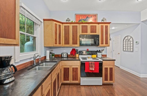 Luray Cabin | Fox Den at Shenandoah River