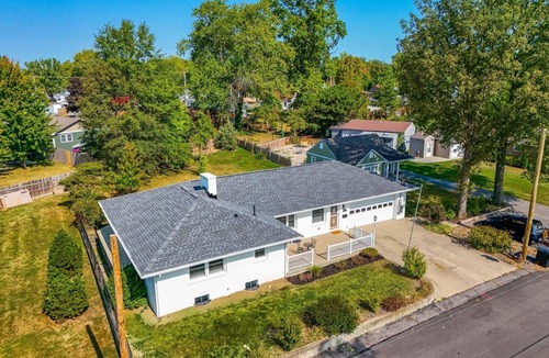 Lakeview House | Fox Island Lakefront Retreat