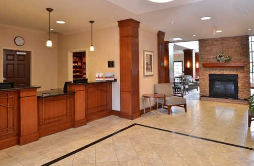 Chesapeake Apartment | Free Breakfast. Indoor Pool & Hot Tub. Great for Business Travelers!
