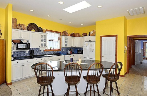 Bethany Beach House | Free Golf at Bear Trap Dunes and MORE! Wonderful OCEANFRONT with 6 bedrooms + den, 6 bath home. Terrific views of the ocean. Loaded with many extras, including elevator.