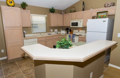 Windsor Palms Villa | Free Pool Heat, Free Wi-Fi, South Facing Pool and Privacy Fence