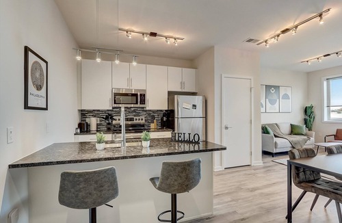 Brewerytown Apartment | Frontdesk | 1 BR Apt by Glendinning Rock Garden